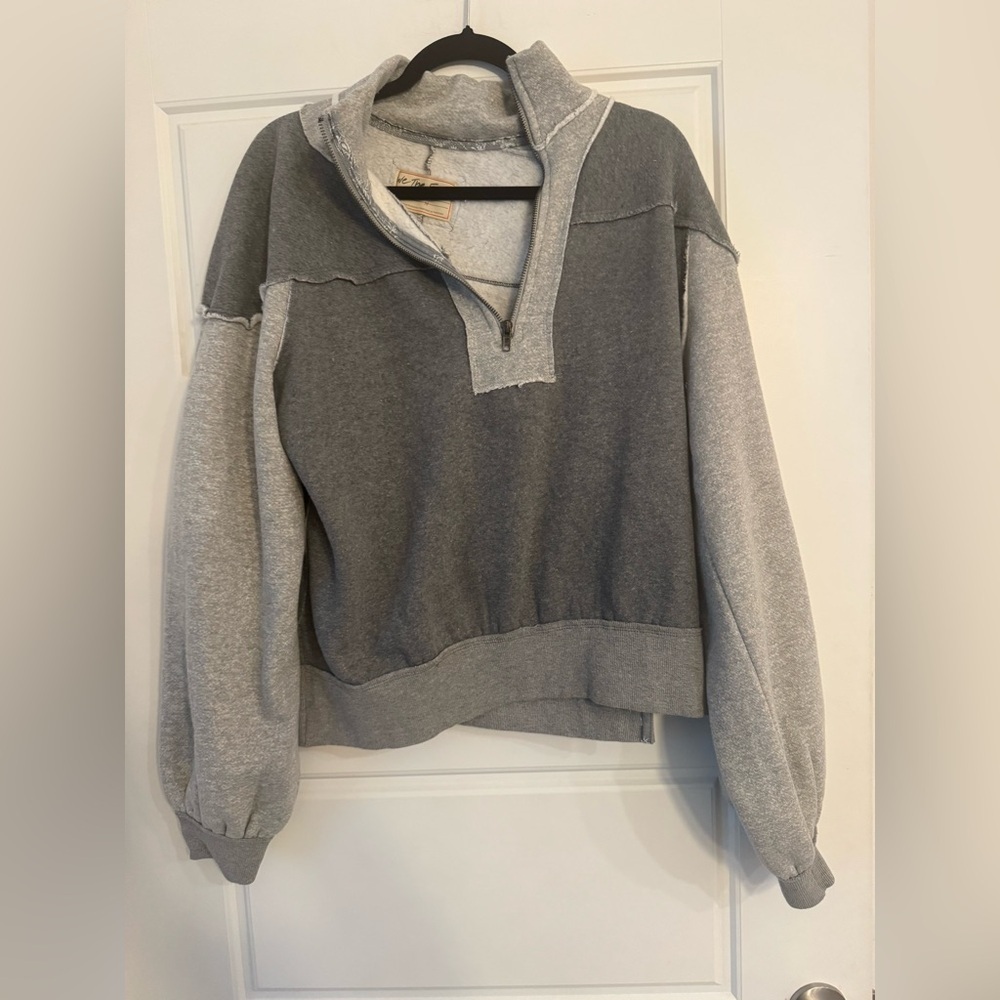 Free People pullover - Picture 2 of 4